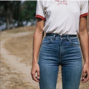 Imogene + Willie Elizabeth Jeans in Dakota Wash